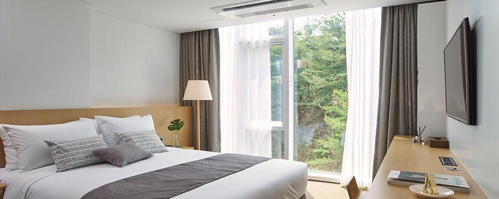 Naksan Beach Hotel Янъян Экстерьер фото